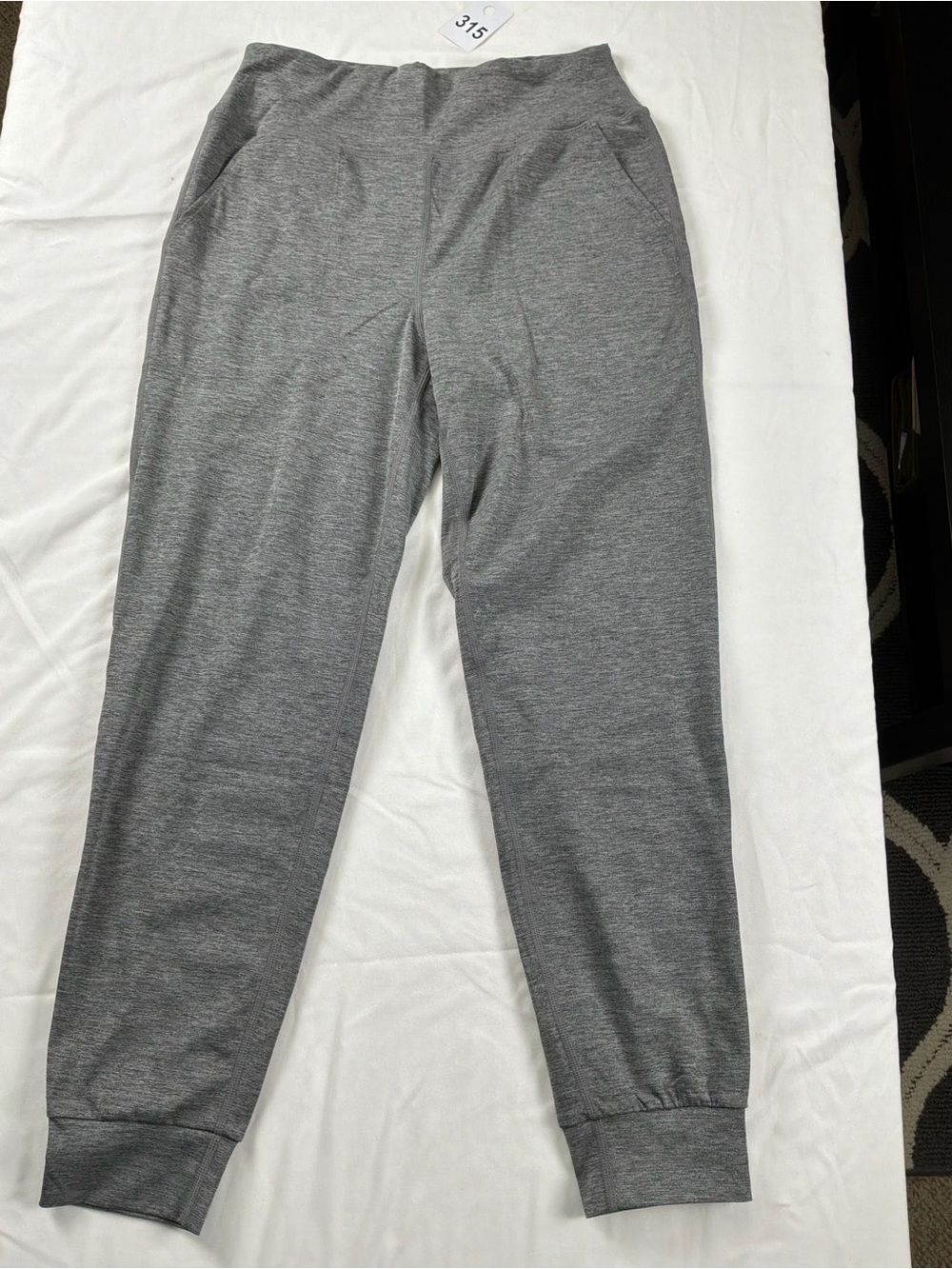 HALARA Women’s Heather Gray Jogger Sweatpants